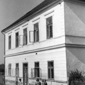 Pohled na školu 1